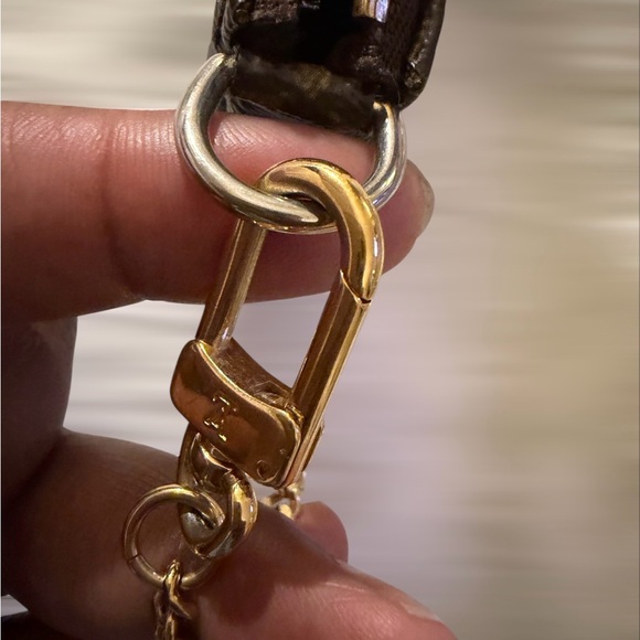 Authentic Louis Vuitton Momogram Mini Pochette - Picture 4 of 7